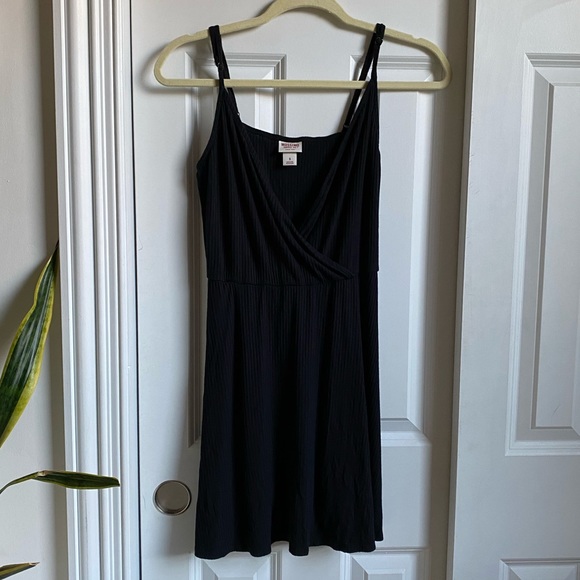 Mossimo Supply Co. Black Dress - Picture 4 of 8